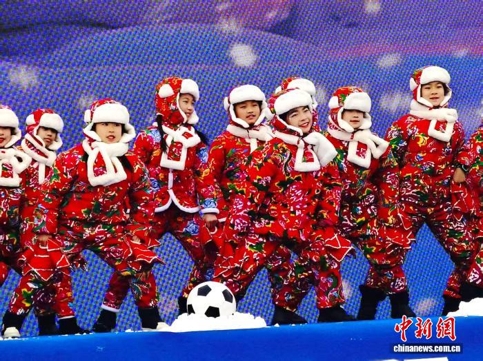 沈阳第三届雪地村超联赛正式开幕 首次吸引南方