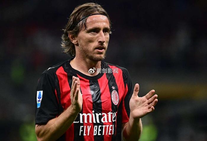 AC米兰莱奥或转会阿森纳，引援瞄准帕尼切利与斯