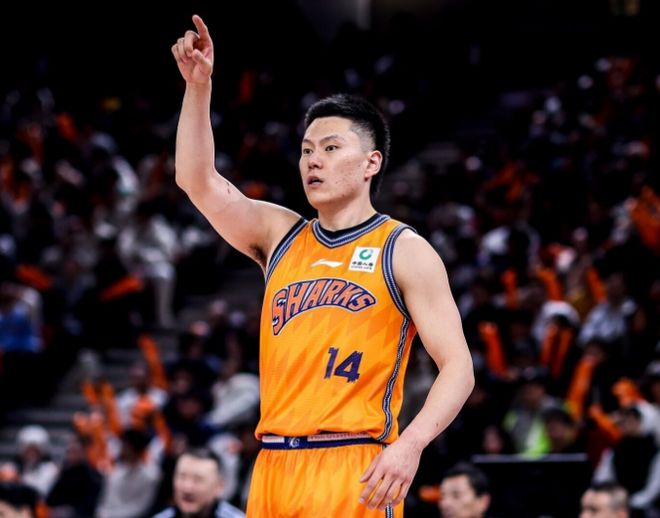 上海双杀天津豪取15连胜 成为首支30胜球队