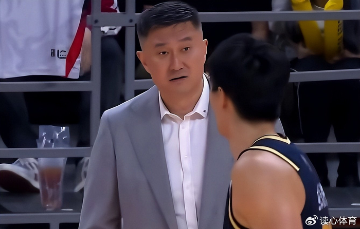 焦泊乔离队引广东宏远困境 潜在交易或缓解内线